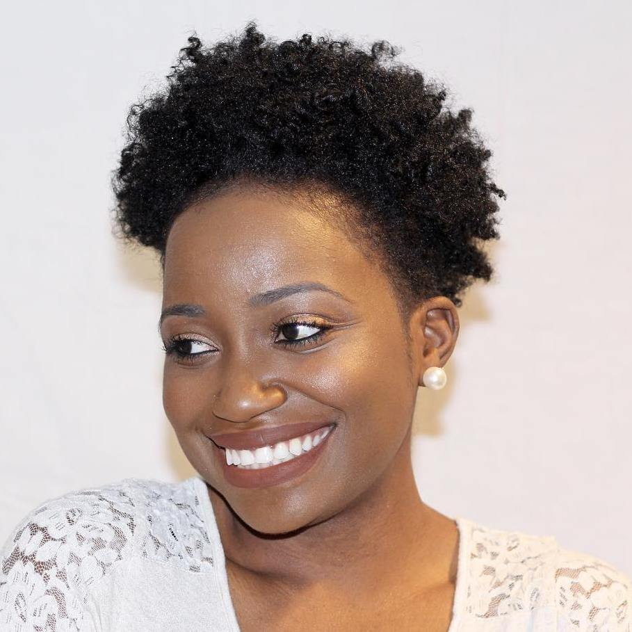 23 Best afro hairstyles for ladies for Oval Face