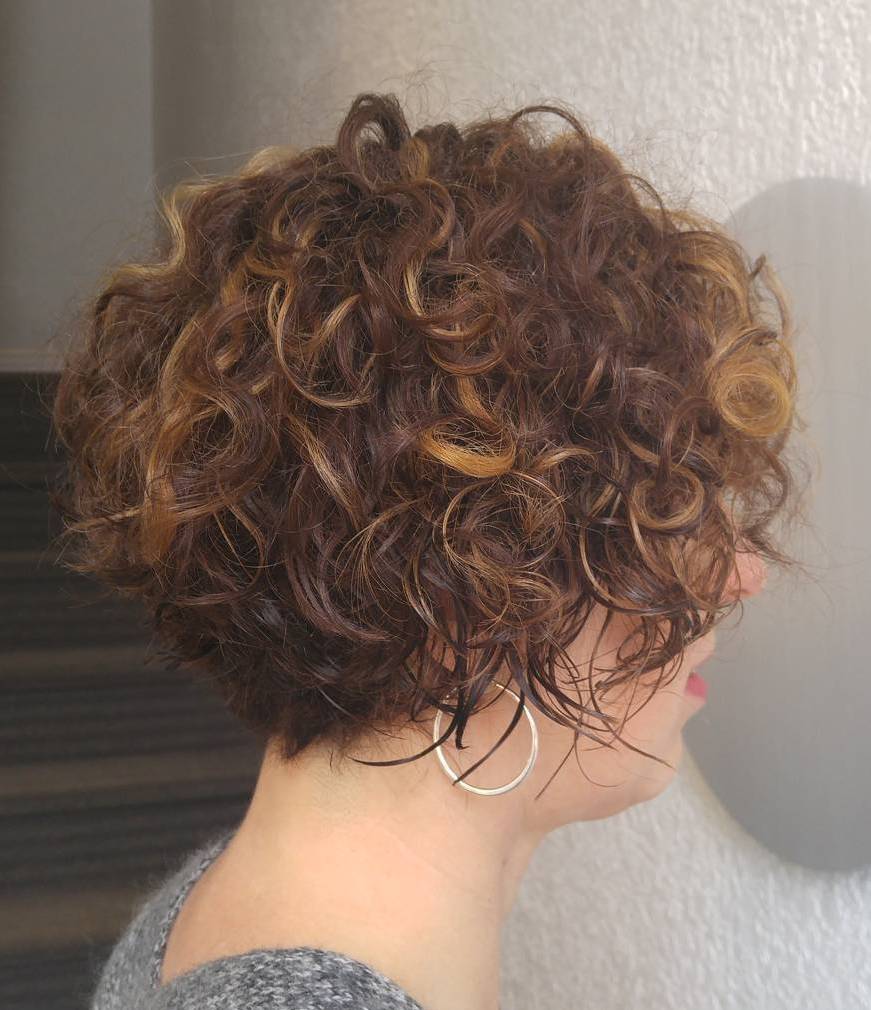 short hairstyles for curly hair