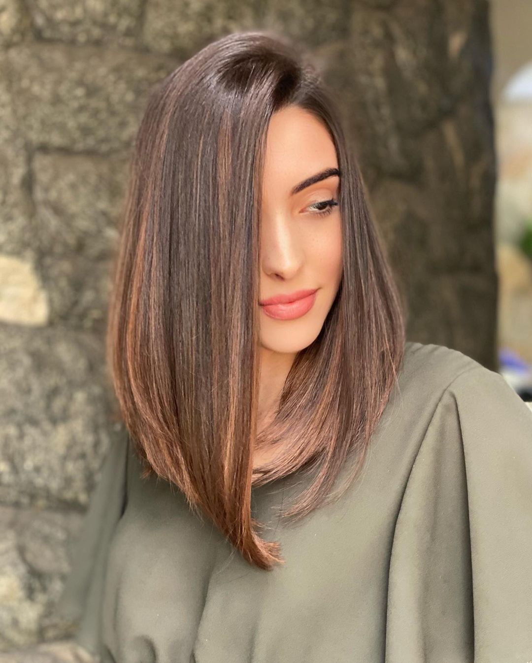 60 Super Chic Hairstyles for Long Faces to Break Up the Length
