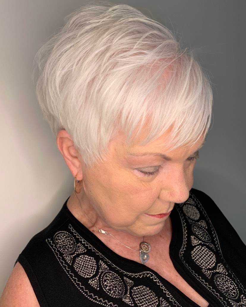 The Best Hairstyles and Haircuts for Women Over 70 (500 x 625 Pixel)