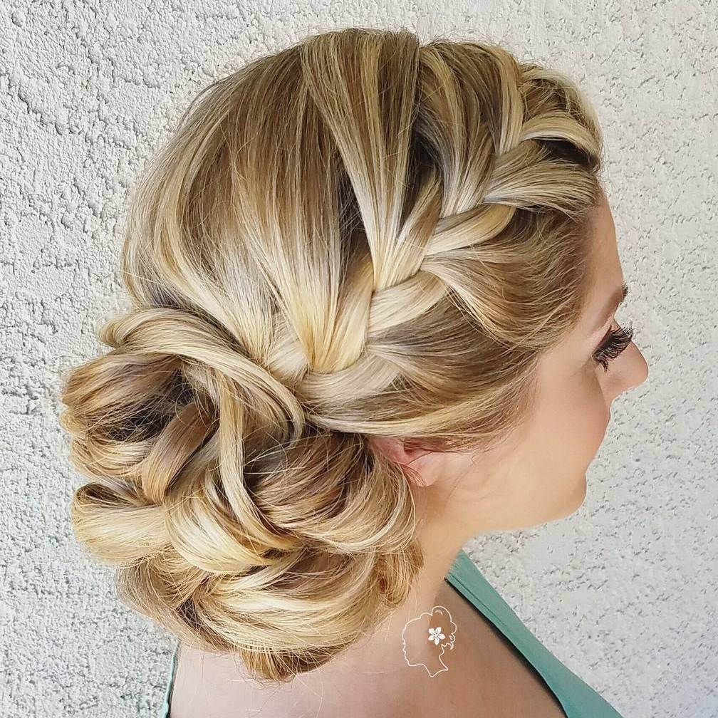 40 Irresistible Hairstyles for Brides and Bridesmaids (1008 x 1008 Pixel)