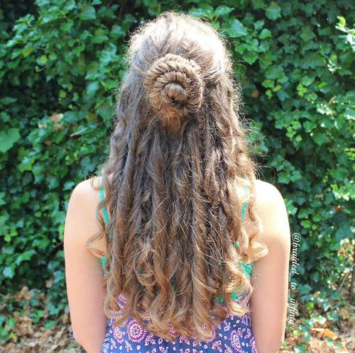 45 Pretty Ideas for Casual and Formal Bun Hairstyles (500 x 498 Pixel)