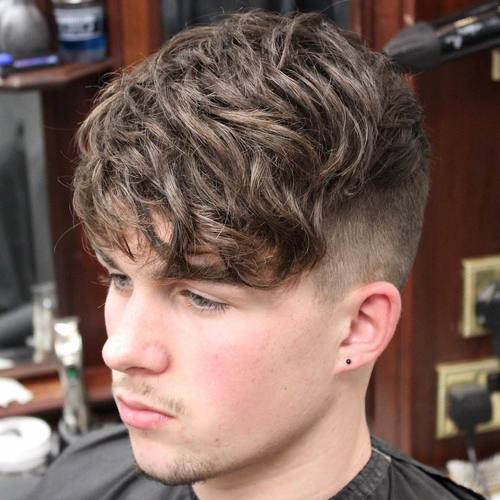 45 Best Curly Hairstyles and Haircuts for Men 2021 (500 x 500 Pixel)