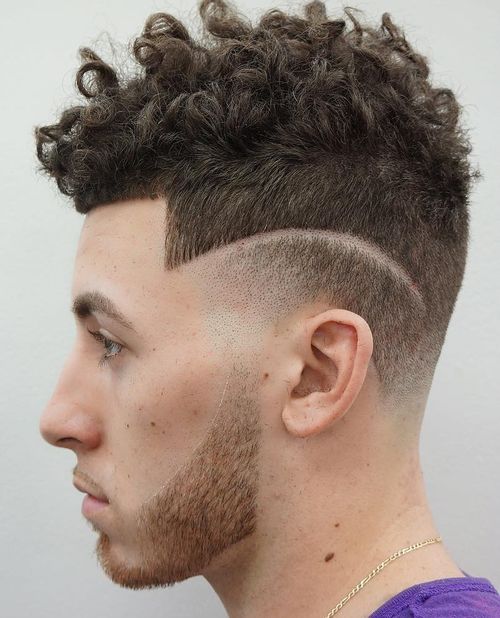 45 Best Curly Hairstyles and Haircuts for Men 2021 (500 x 618 Pixel)