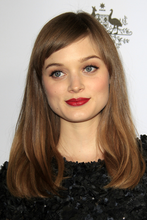25 Best Fringe Hairstyles to Refresh Your Look (500 x 750 Pixel)