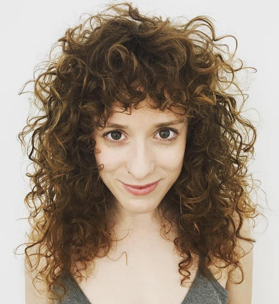 40 Cute Styles Featuring Curly Hair with Bangs (500 x 545 Pixel)