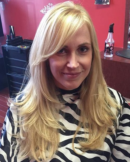 50 Cute Long Layered Haircuts with Bangs 2021 (500 x 624 Pixel)