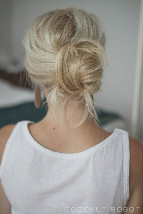 30 Quick and Easy Updos for Long Hair (500 x 750 Pixel)