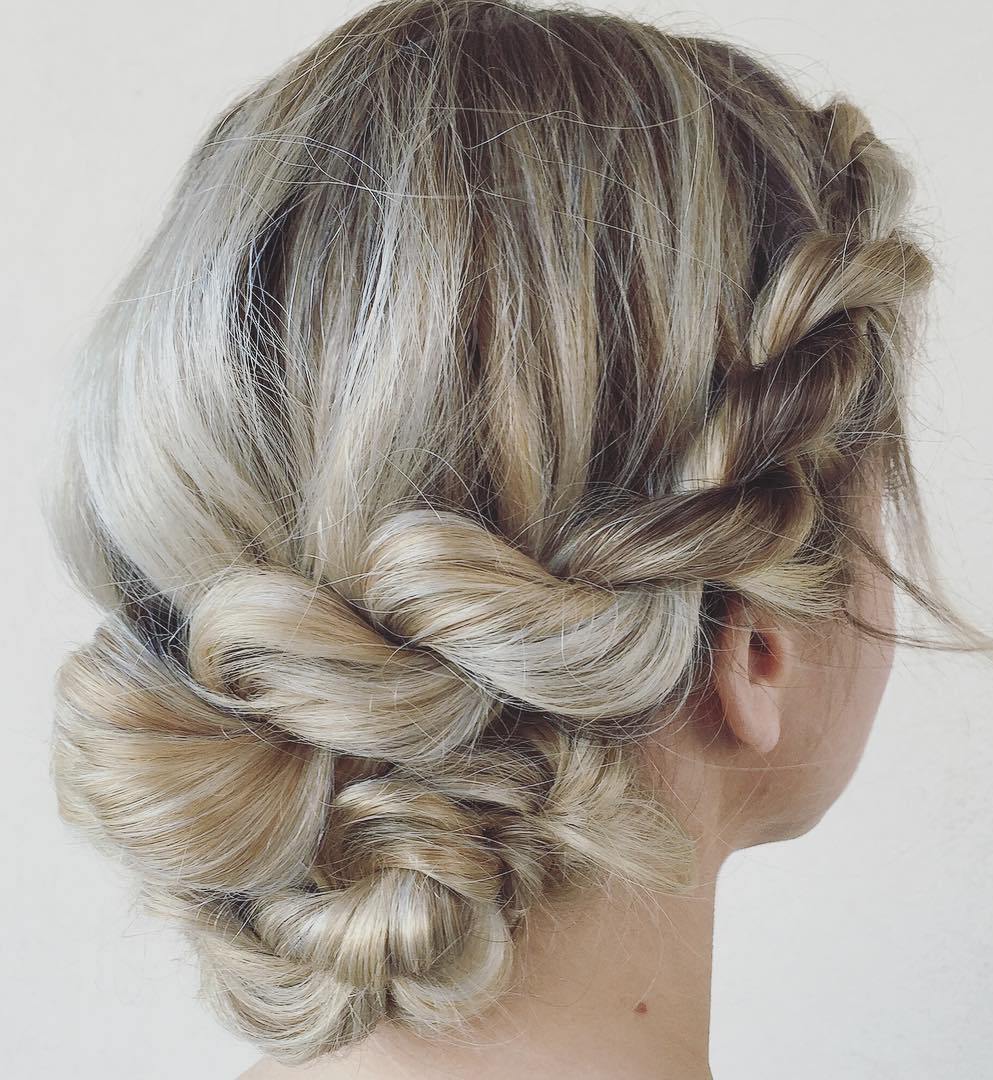 30 Quick and Easy Updos You Should Try in 2021 (500 x 544 Pixel)