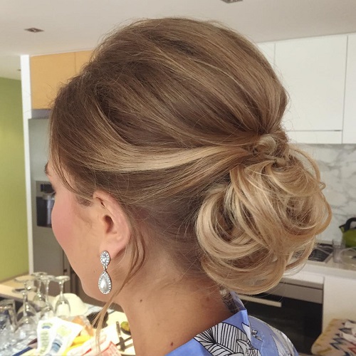 Best 40 Low Bun Updo Hairstyles Ideas on TheRightHairstyles (500 x 500 Pixel)