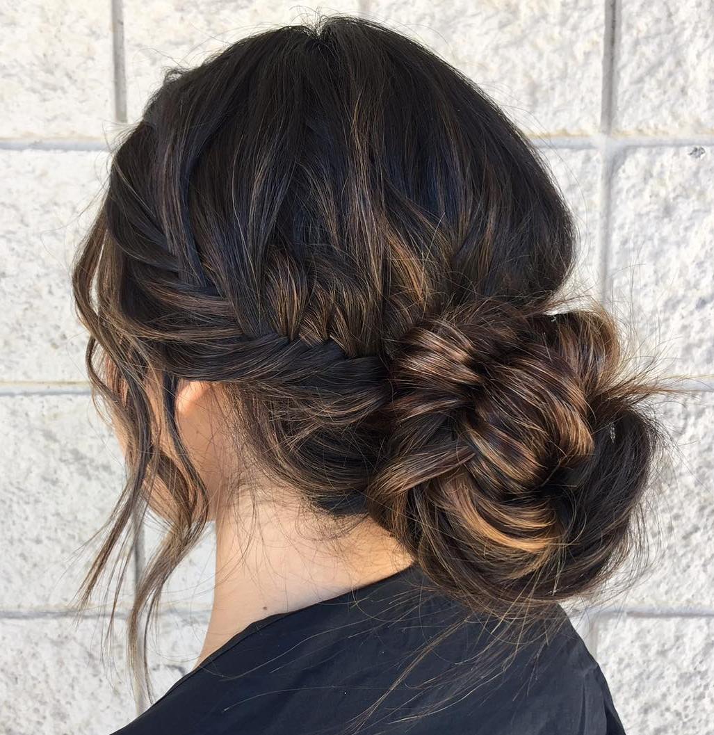 Messy Bun Guide: 40 Newest Messy Buns for 2020 (500 x 515 Pixel)