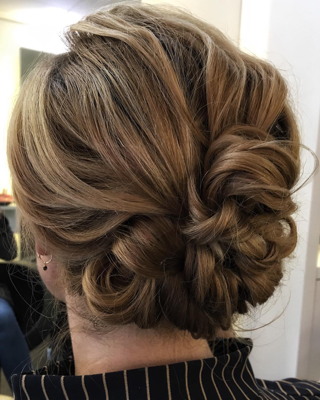 60 Updos for Short Hair - Your Creative Short Hair Inspiration (500 x 625 Pixel)