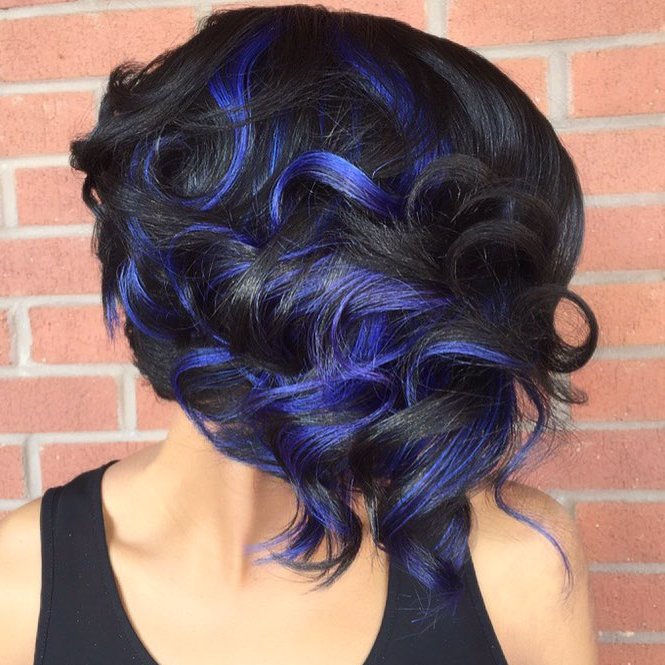 Gimme the Blues: Bold Blue Highlight Hairstyles (500 x 500 Pixel)