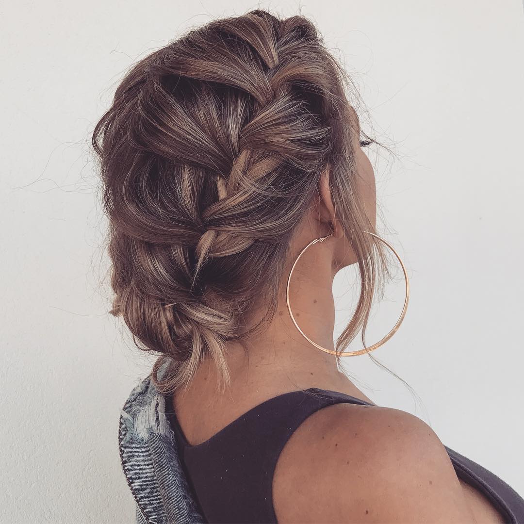 20 Cute and Easy Hairstyles for Work (500 x 500 Pixel)