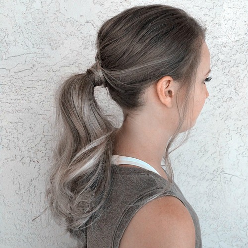 20 Cute and Easy Hairstyles for Greasy Hair That Hide Oily ... (500 x 500 Pixel)