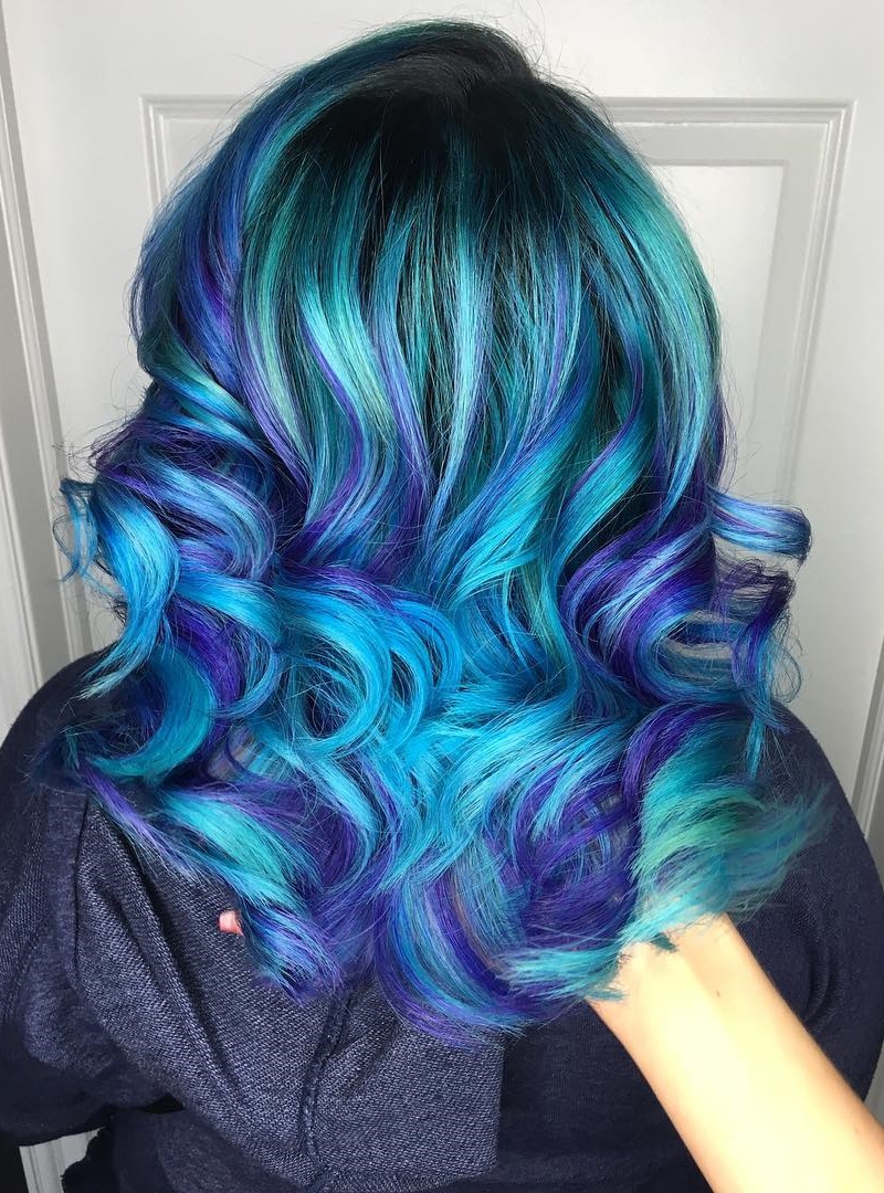 30 Icy Light Blue Hair Color Ideas for Girls (500 x 675 Pixel)