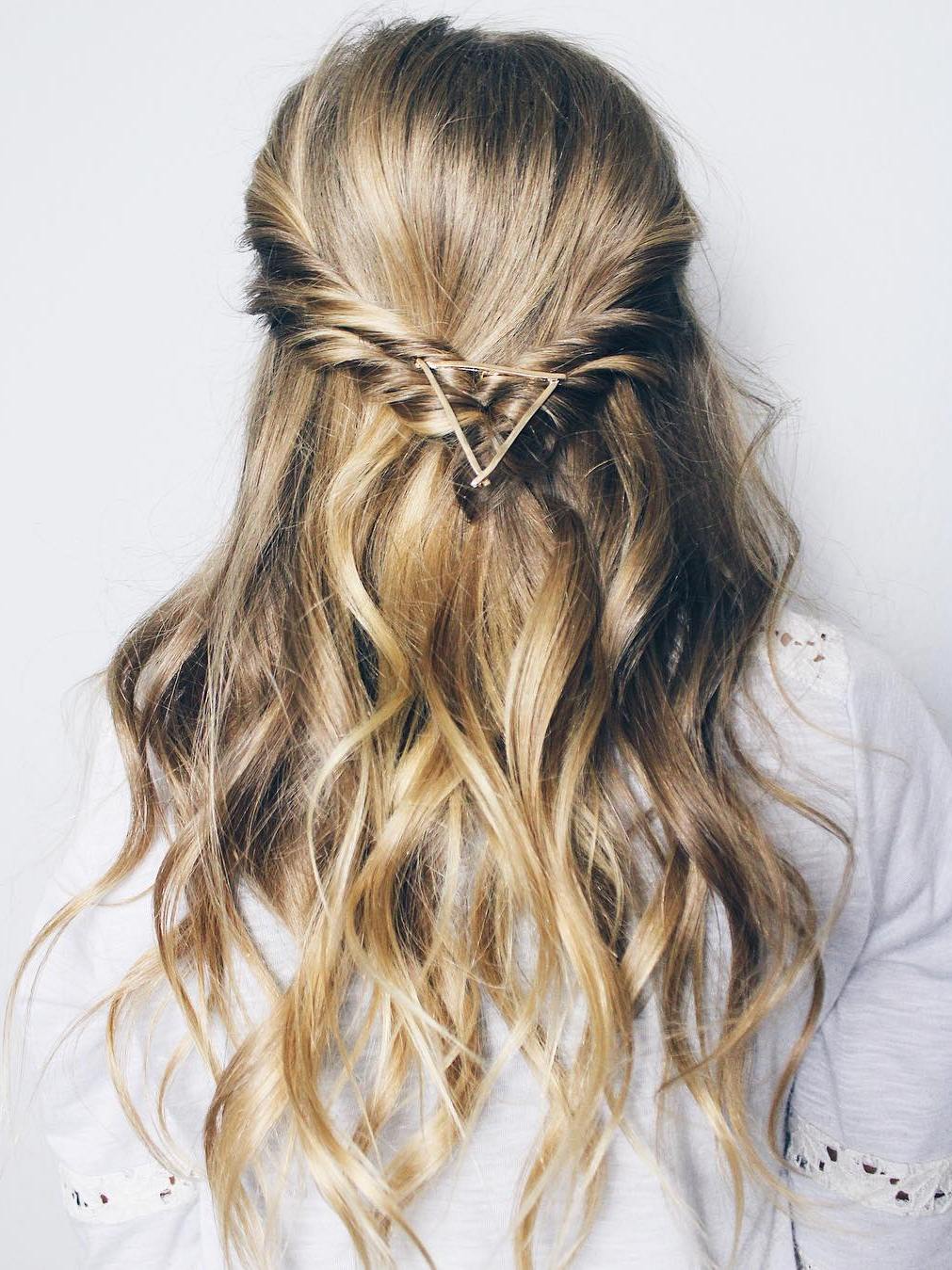 12 Correct Ways to Use Bobby Pins in Your Hairstyles
