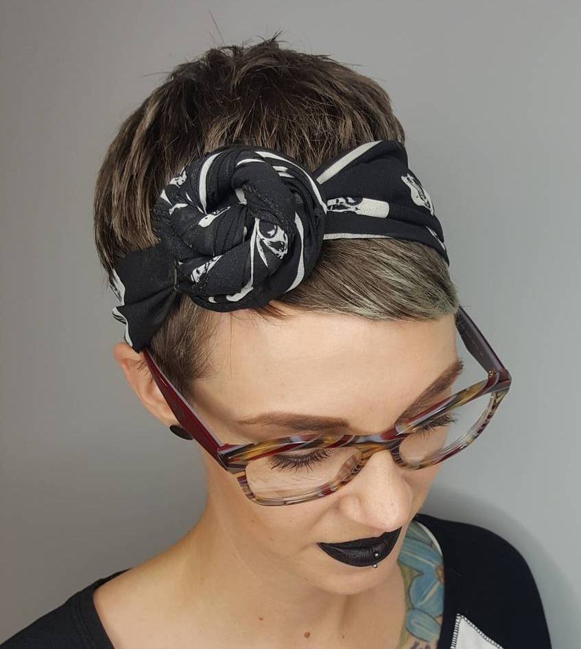 20 Best Accessories For Short Hair In 2024 The Right Hairstyles 20 Best Accessories For Short Hair In 2024 The Right Hairstyles