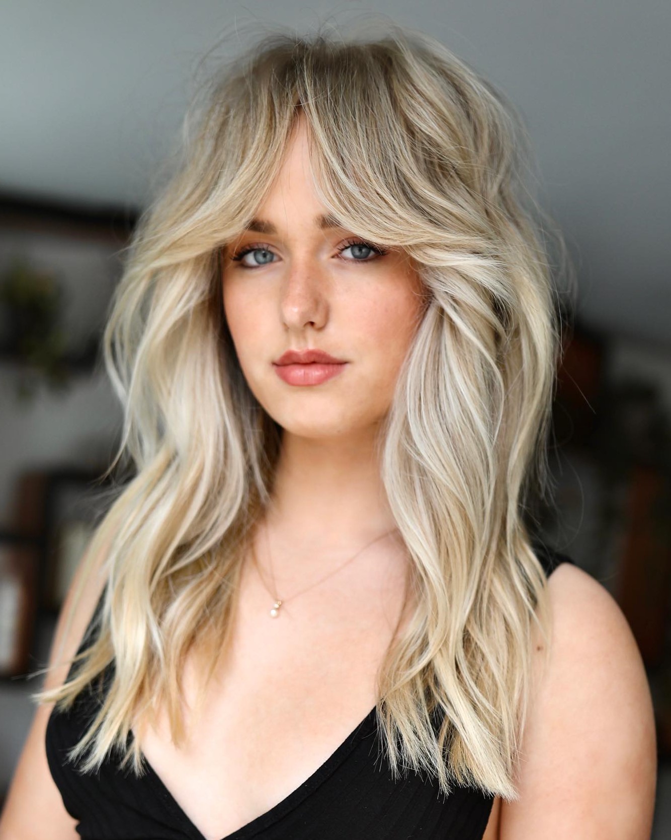 30 Best Hairstyles for Big Foreheads to Enhance Your Features