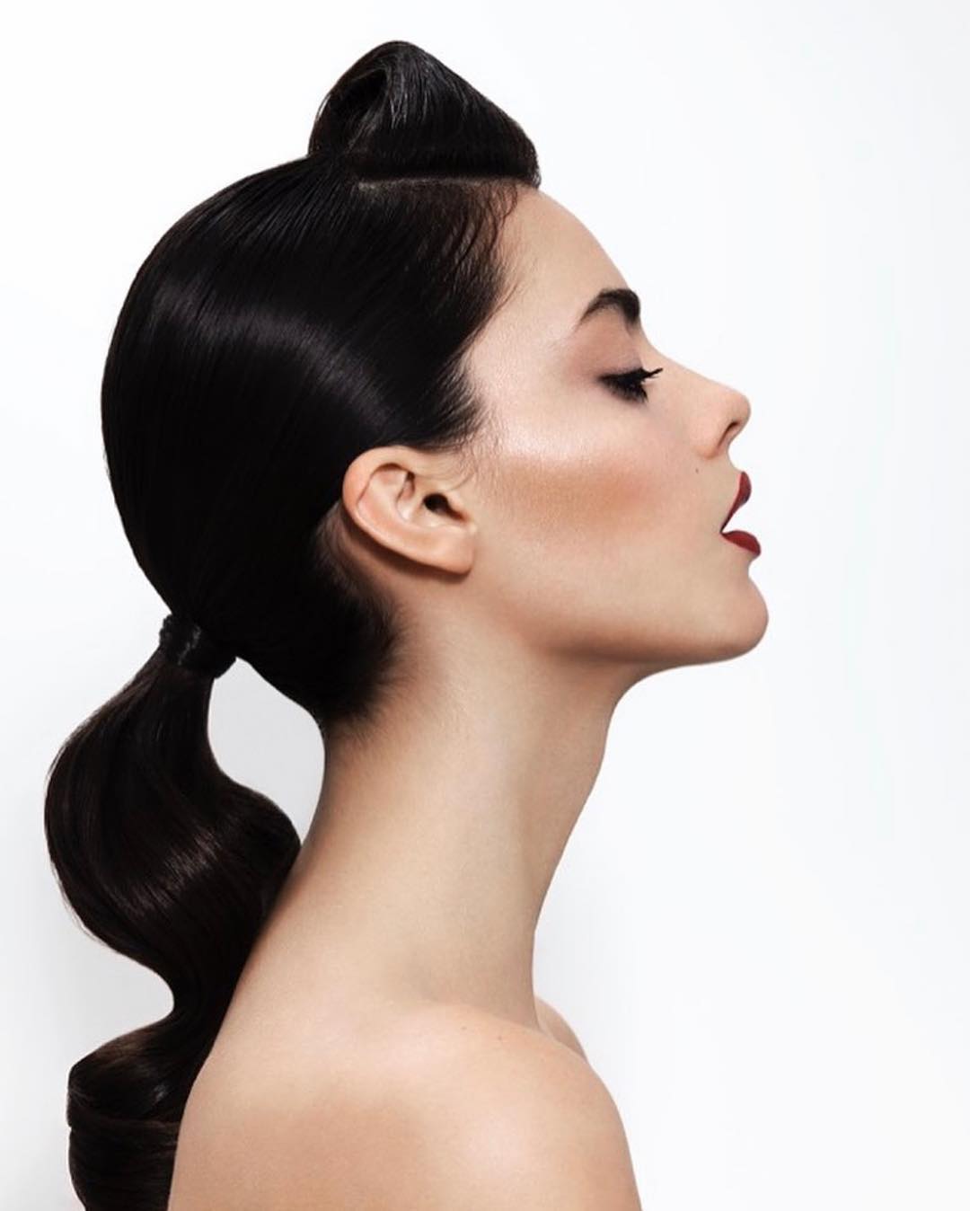 10 Best Hair Shine Products for Smooth and Glossy Hairstyles
