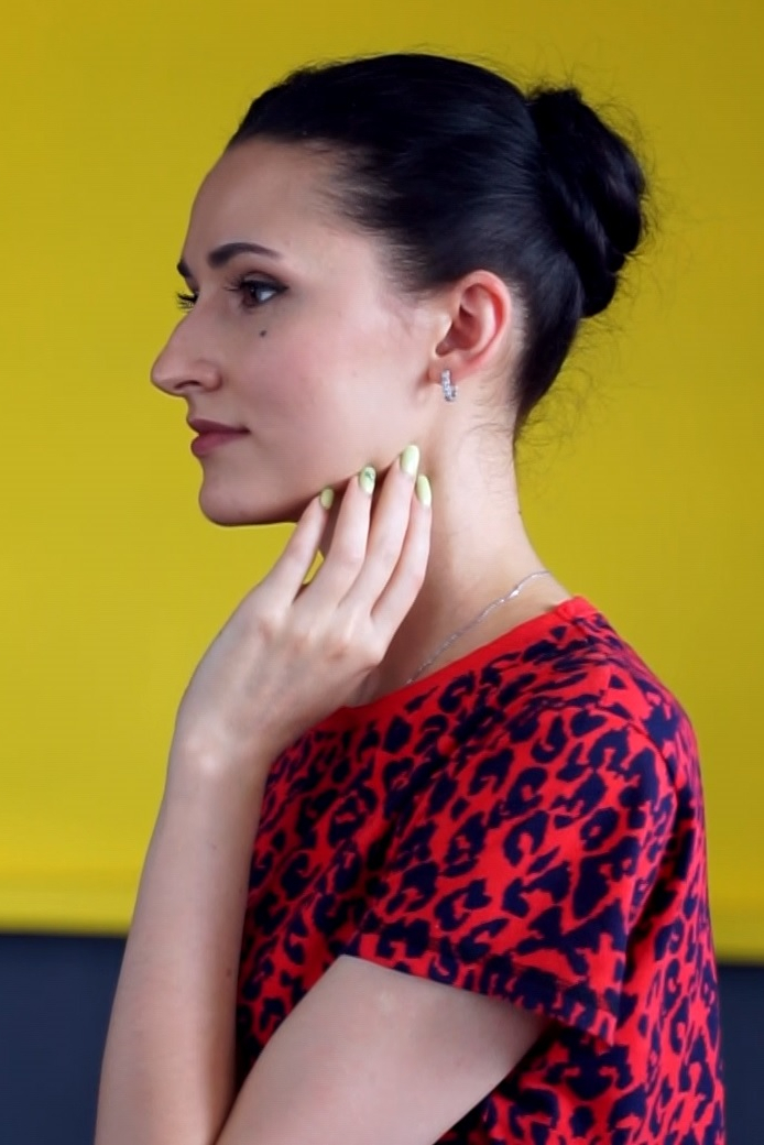 How to Make a Quick, Elegant Twisted Bun in 9 Steps