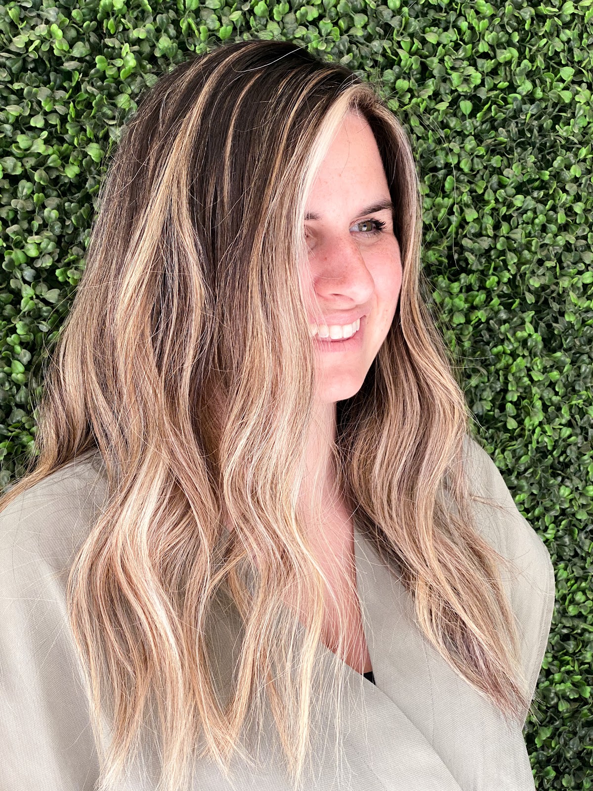 5 Rules to Safely Go from Brunette to Blonde Hair Color