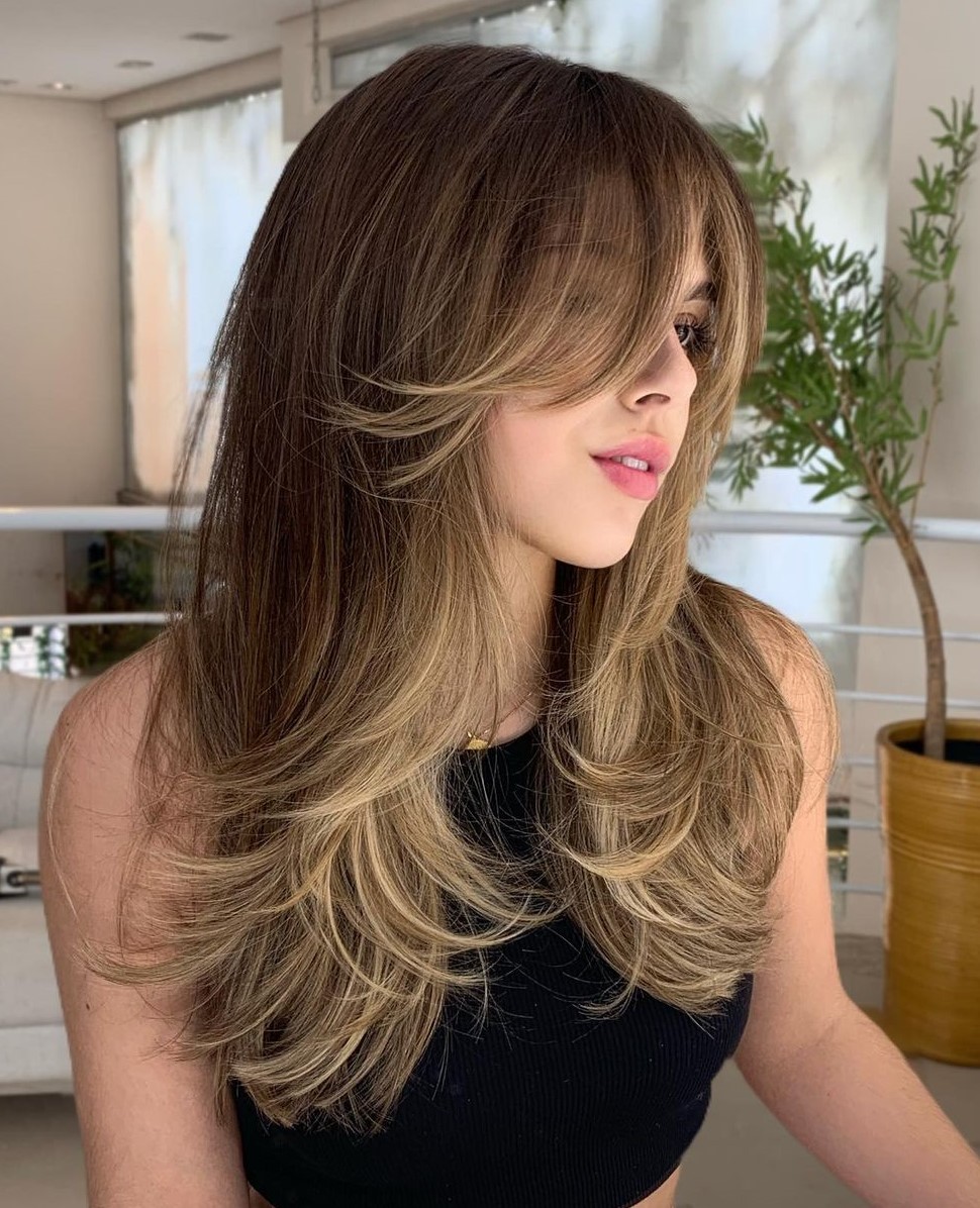 30 Spectacular Butterfly Haircut Ideas for 2025