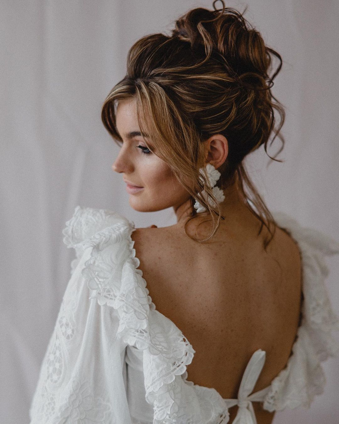 2023 Wedding Hair Trends for an Impeccable Bridal Hairstyle