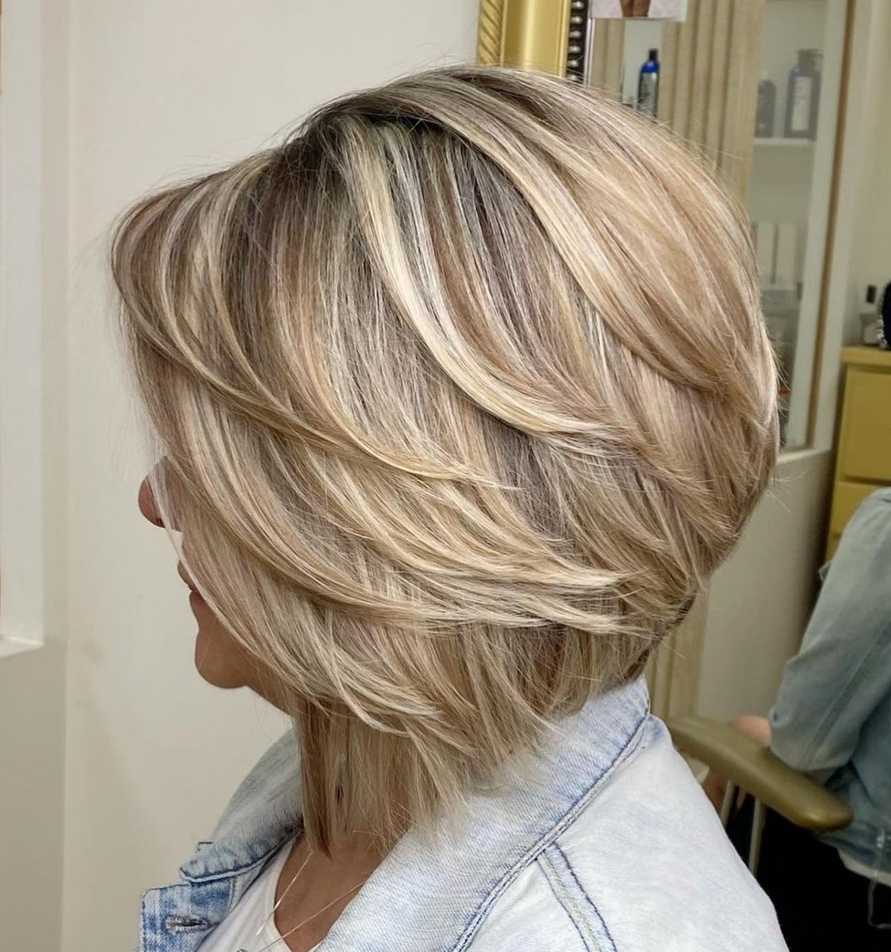 26 Feathered Bob Haircuts To Rock In 2023 The Right Hairstyles 7544