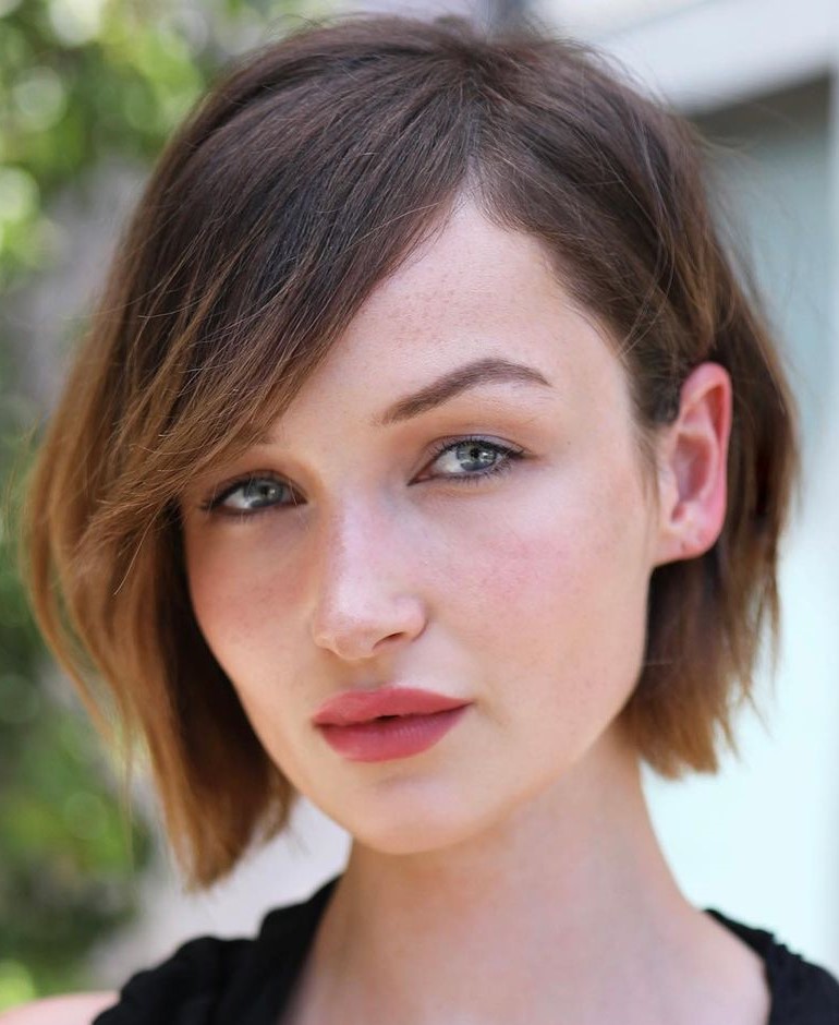 30 Gorgeous Bob Hairstyles with Side Bangs for 2023