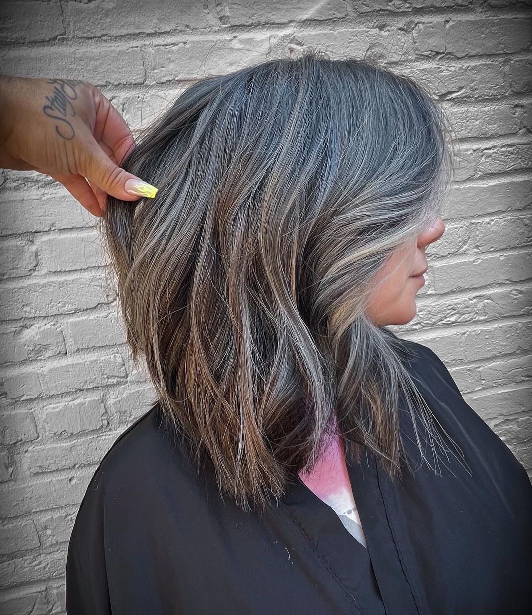 30 Flawless Examples Of Gray Blending For Dark Hair In 2024