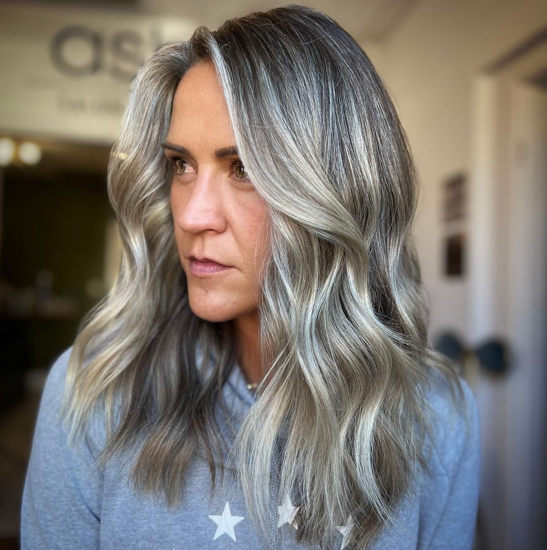 30 Flawless Examples Of Gray Blending For Dark Hair In 2024