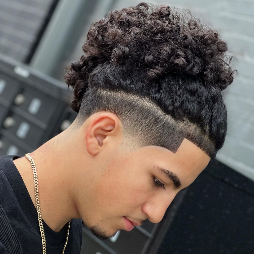 7 Game-Changing Tips on How to Style Men’s Curly Hair