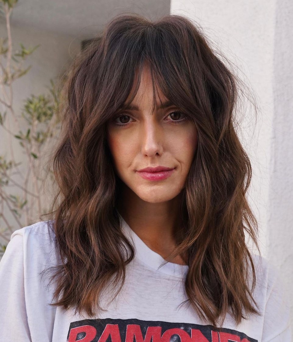 30 Versatile Medium-Length Brown Hairstyles