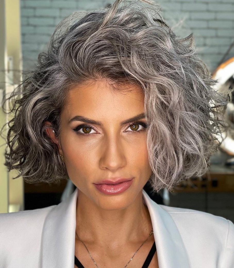23 Chic Gray Bob Cuts that Totally Steal the Show