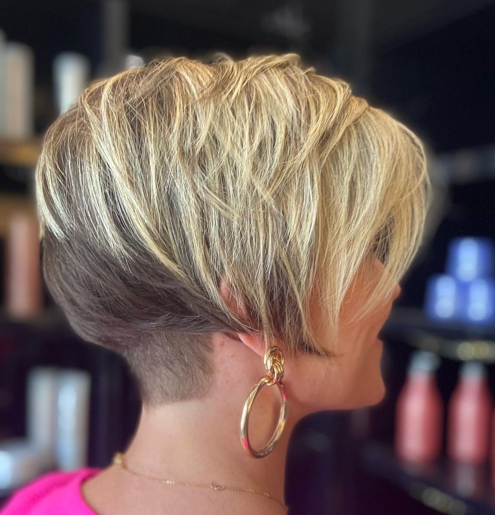 35 Short Hairstyles To Feel Fab in Your 40s