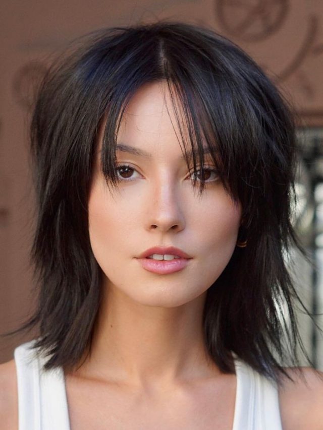 15 Chic Ways to Wear Your Short Hair with Bangs