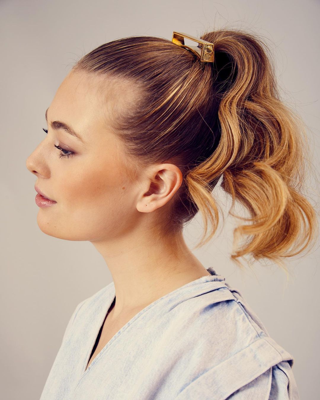 15 Chic Short Hair Ponytail Ideas