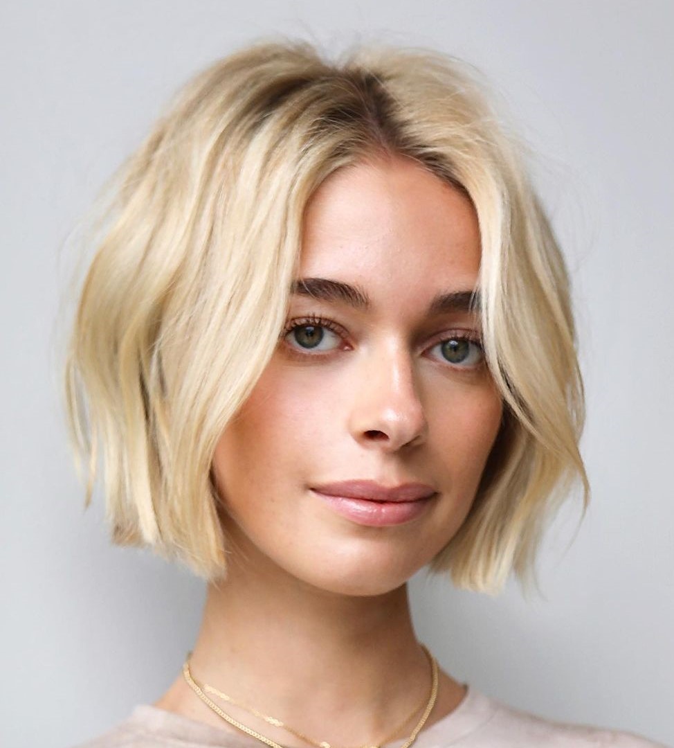 20 Stylish Bob Haircuts for Women with Oval Faces