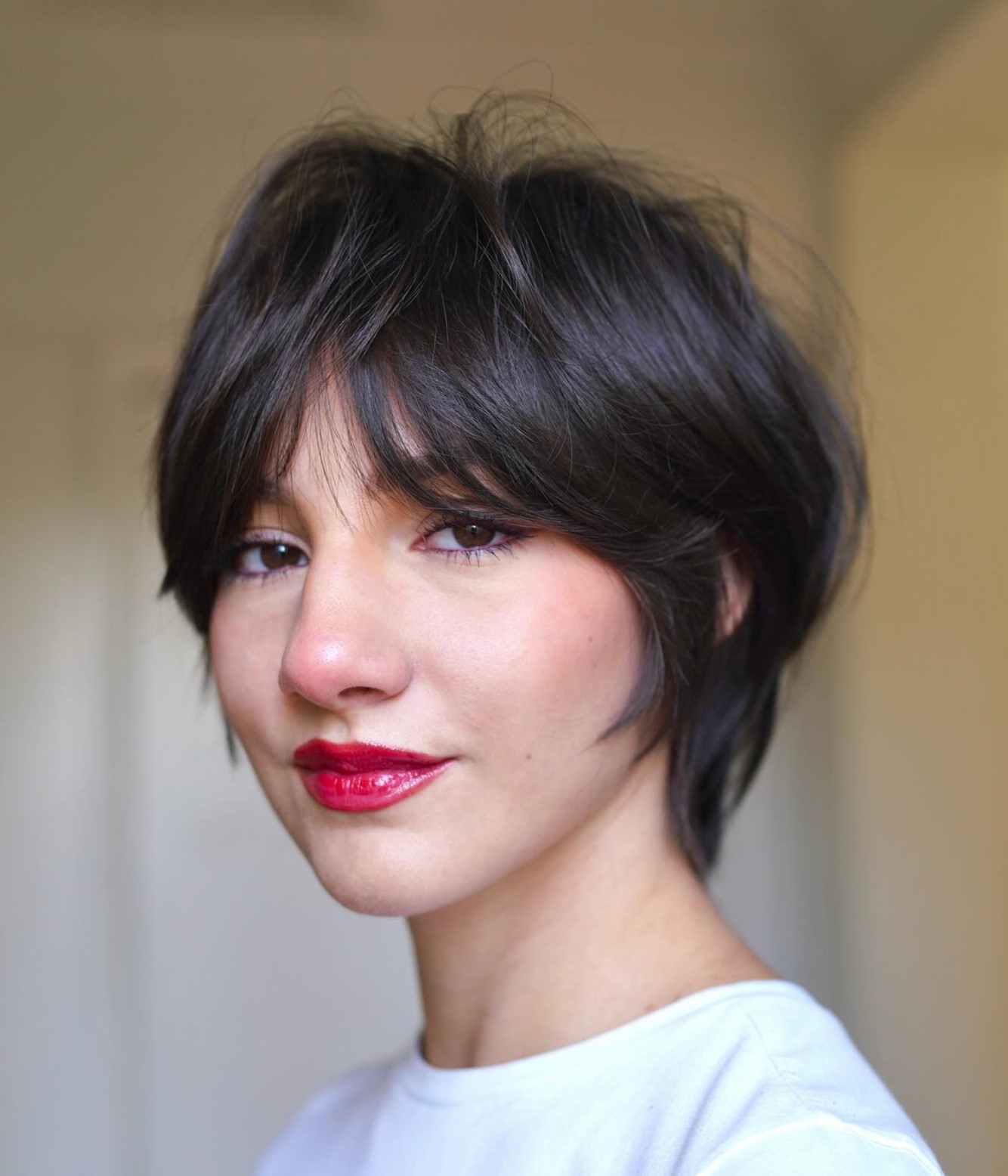 15 Haircuts for High Cheekbones with a Face-Sculpting Effect
