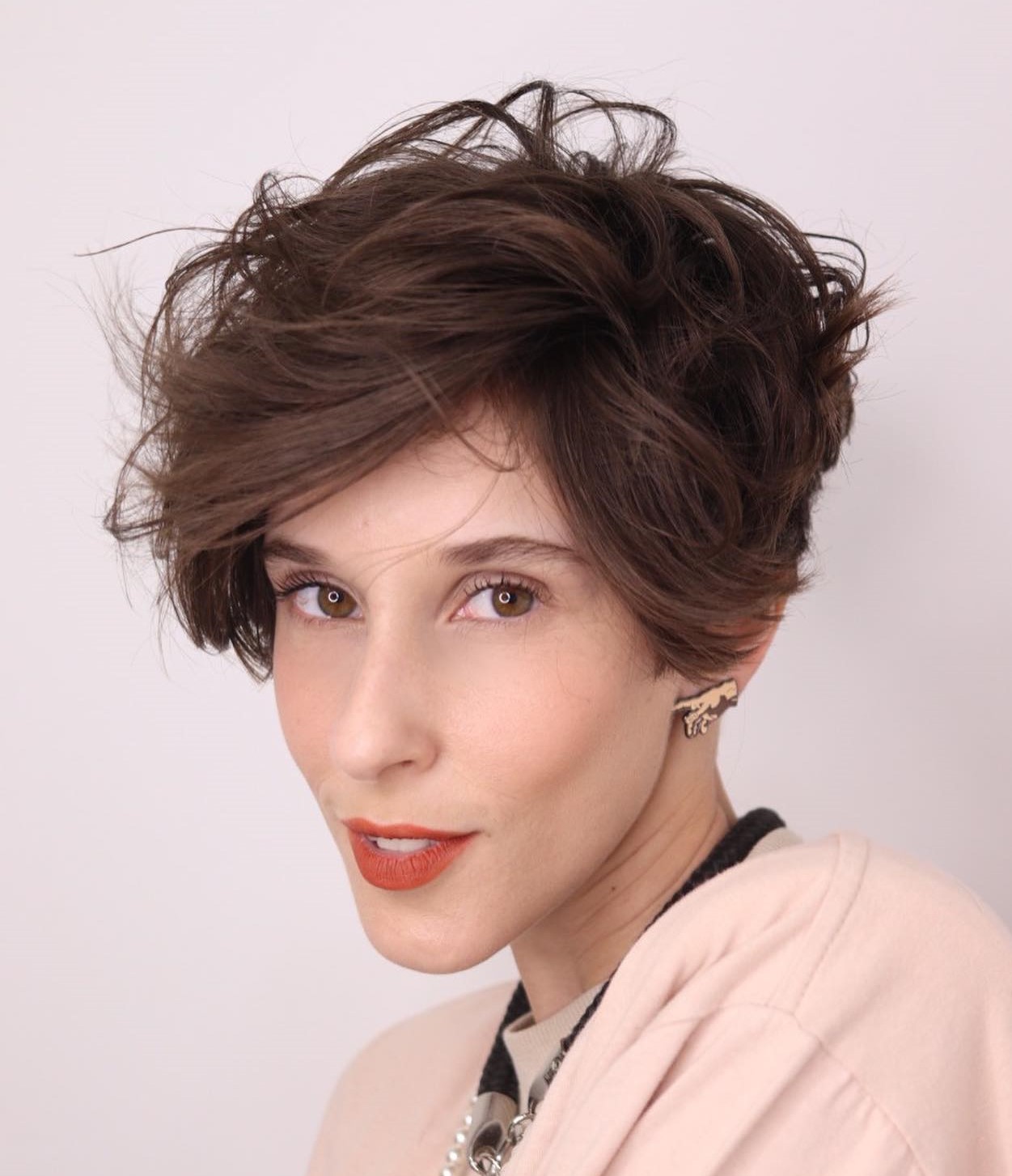 20 Short Hairstyles for Long Faces That Bring Stylish Balance
