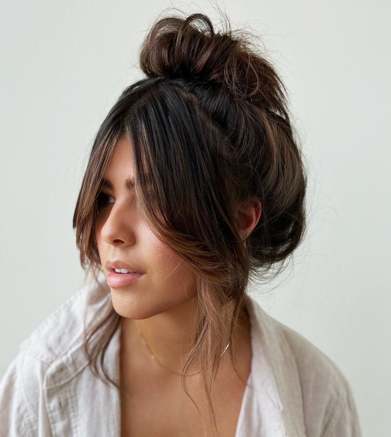23 Easy Medium-Length Hairstyles That Save Time and Look Great