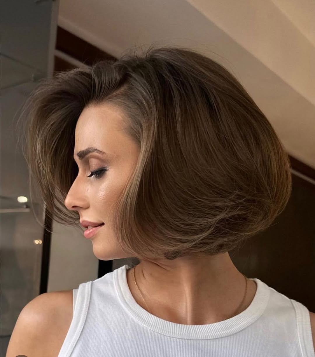 Voluminous 90's Bob
