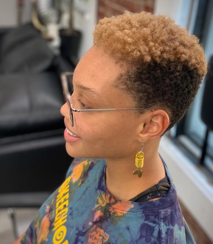 Two-Tone Pixie for 4C Hair