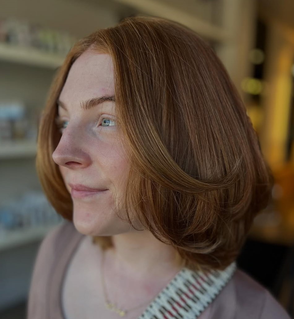 Face-Framing Bob for an Oval Face
