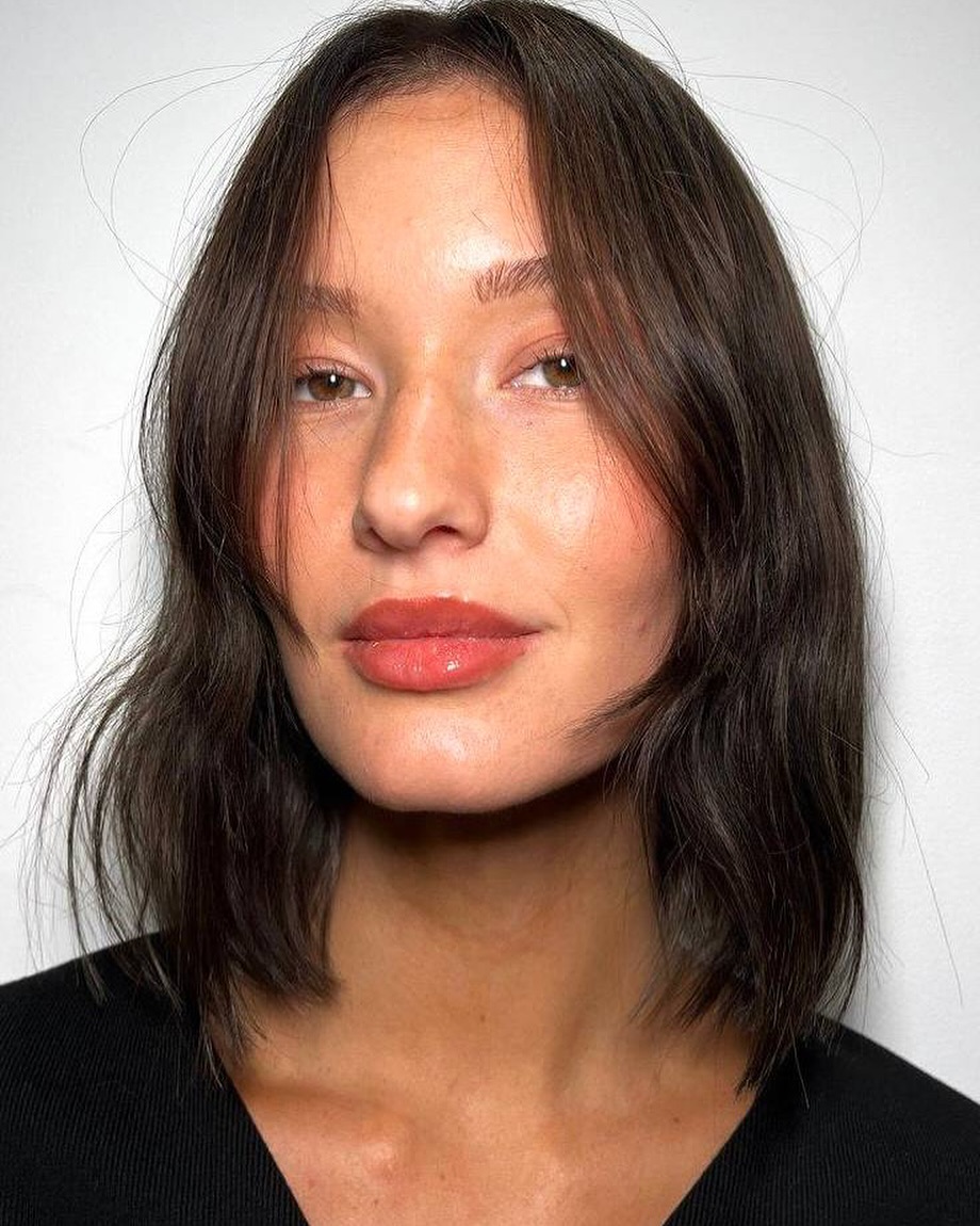 Medium Hairstyle for an Oval Face