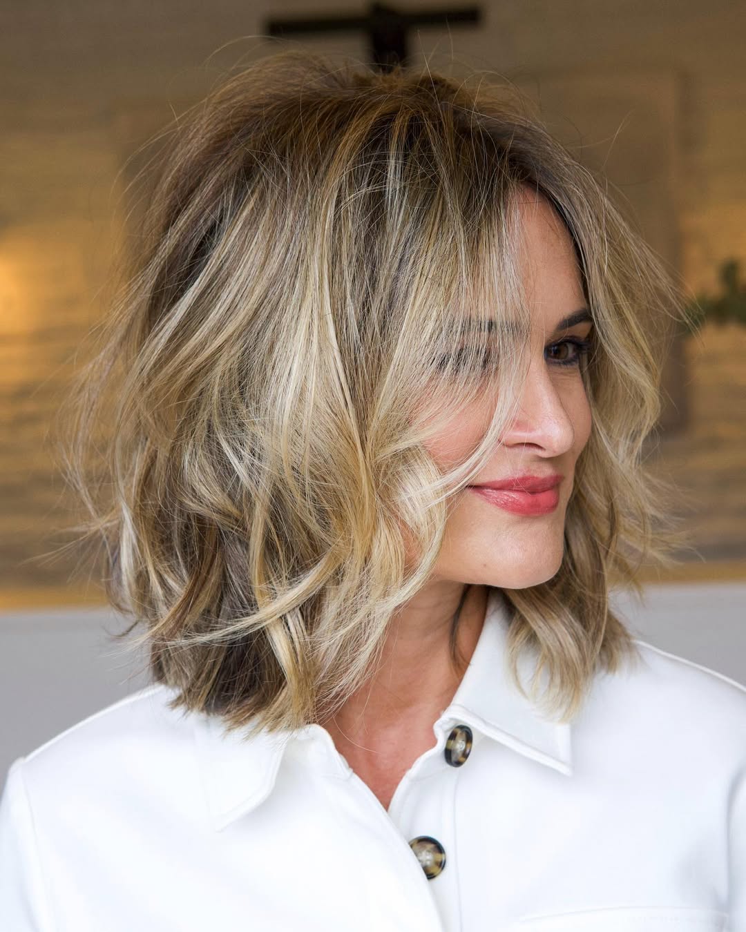 Choppy Lob Style to Look Younger