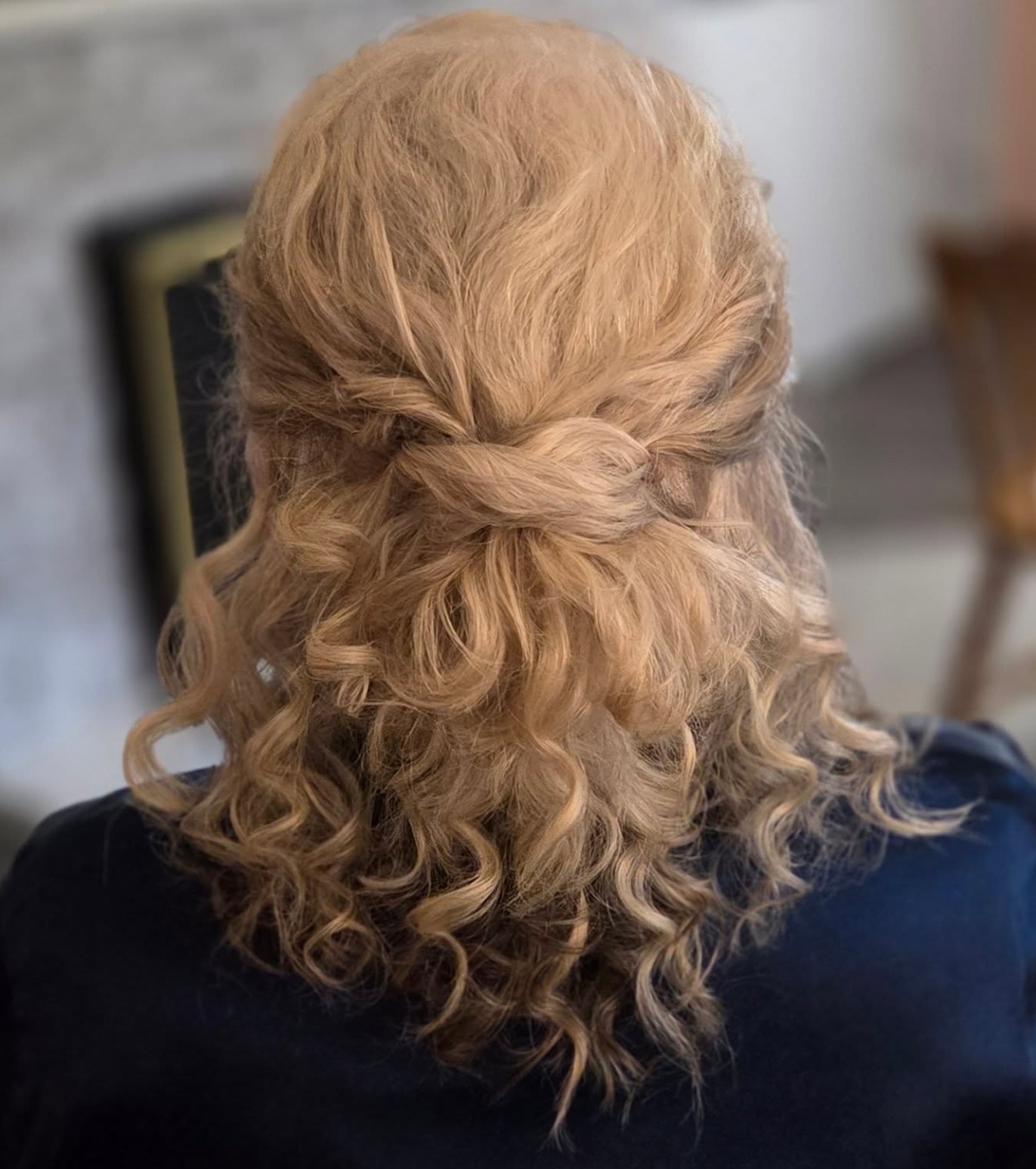 Mother of the Bride No-Parting Half-Up Curls