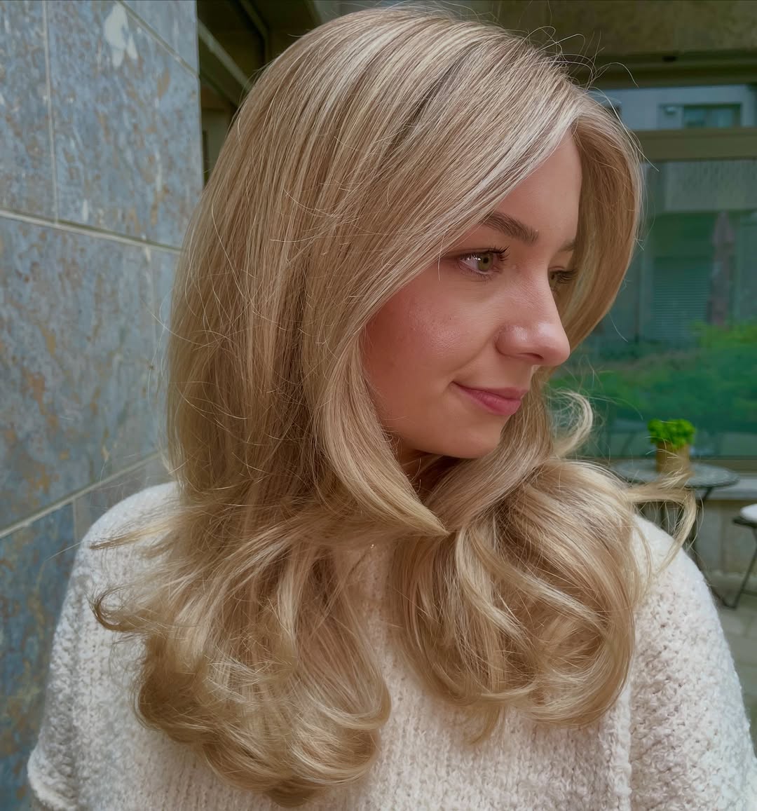 Neutral Light Blonde Hairstyle