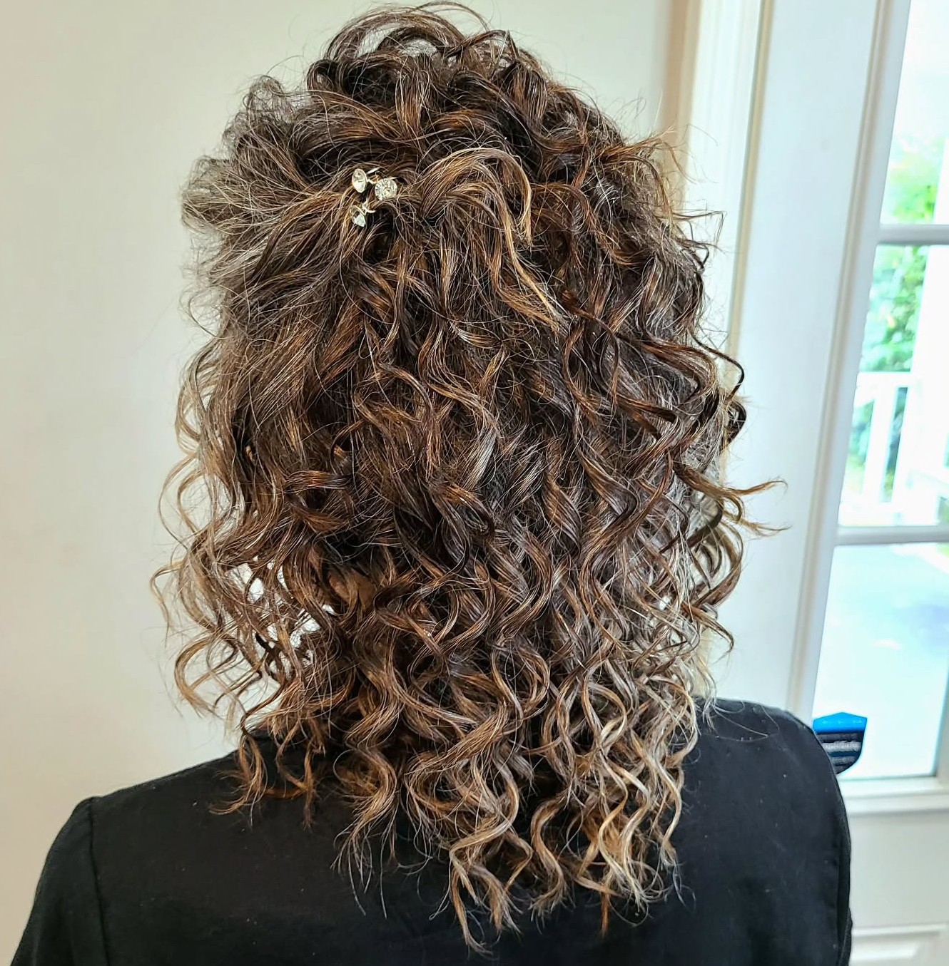 Medium Hairstyle for Thin Curly Hair